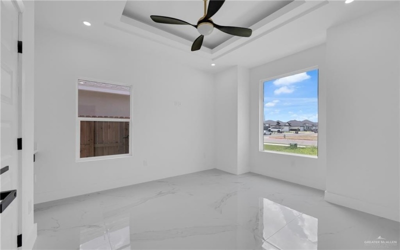 2304 N Revolution Street, Edinburg, TX 78541, 3 Bedrooms Bedrooms, ,2 BathroomsBathrooms,Residential,For Sale,2304 N Revolution Street,0,477061