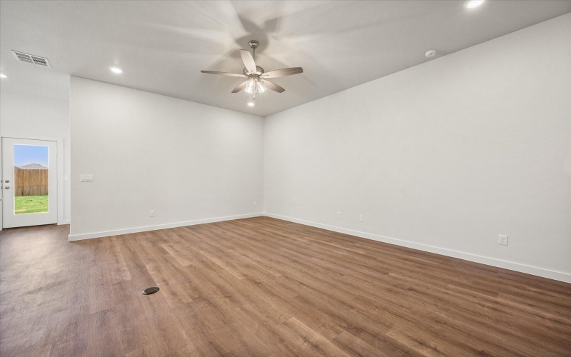 2605 Hall Avenue, Lubbock, TX 79407, 3 Habitaciones Habitaciones , ,2 BañosBaños,Residential,En Venta,2605 Hall Avenue,0,202561168