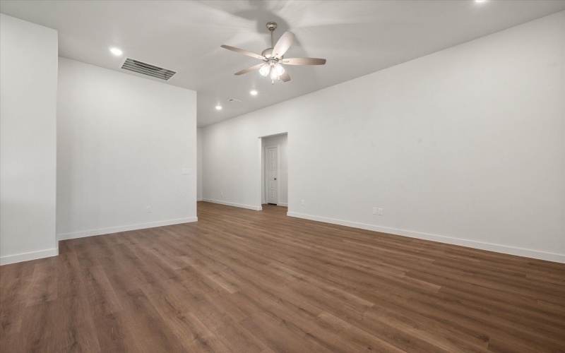 1624 N Clinton Avenue, Lubbock, TX 79416, 3 Habitaciones Habitaciones , ,2 BañosBaños,Residential,En Venta,1624 N Clinton Avenue,0,202561174