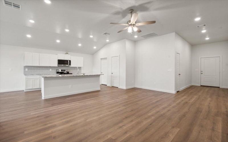 1624 N Clinton Avenue, Lubbock, TX 79416, 3 Habitaciones Habitaciones , ,2 BañosBaños,Residential,En Venta,1624 N Clinton Avenue,0,202561174