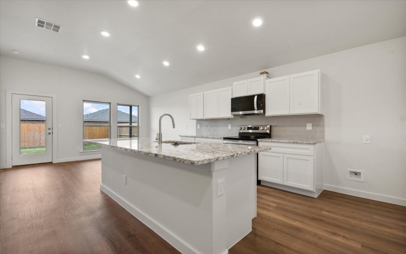 1624 N Clinton Avenue, Lubbock, TX 79416, 3 Habitaciones Habitaciones , ,2 BañosBaños,Residential,En Venta,1624 N Clinton Avenue,0,202561174