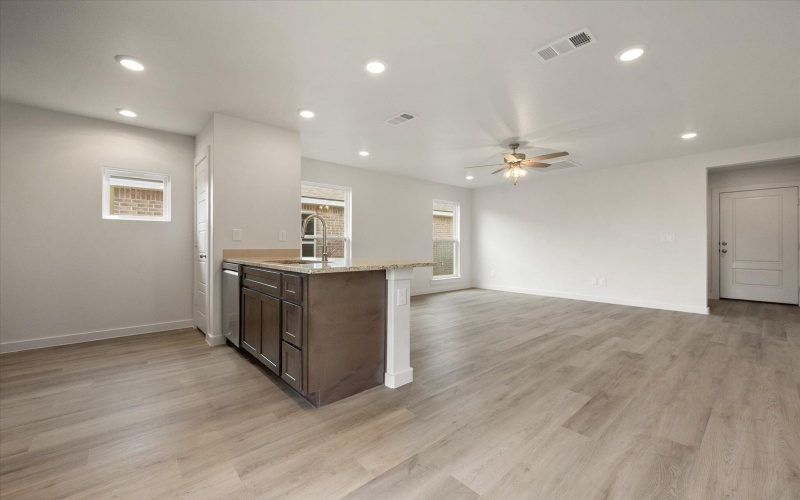1616 N Clinton Avenue, Lubbock, TX 79416, 2 Bedrooms Bedrooms, ,2 BathroomsBathrooms,Residential,For Sale,1616 N Clinton Avenue,0,202561177
