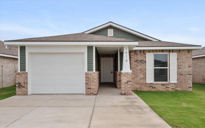 1616 N Clinton Avenue, Lubbock, TX 79416, 2 Bedrooms Bedrooms, ,2 BathroomsBathrooms,Residential,For Sale,1616 N Clinton Avenue,0,202561177