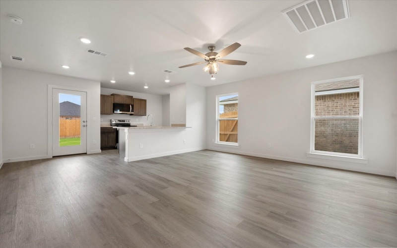 1616 N Clinton Avenue, Lubbock, TX 79416, 2 Bedrooms Bedrooms, ,2 BathroomsBathrooms,Residential,For Sale,1616 N Clinton Avenue,0,202561177