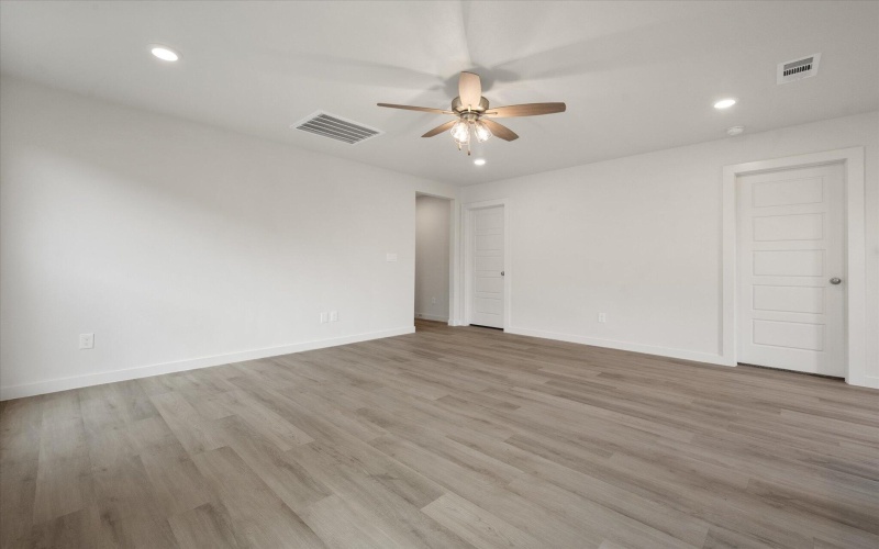 1616 N Clinton Avenue, Lubbock, TX 79416, 2 Bedrooms Bedrooms, ,2 BathroomsBathrooms,Residential,For Sale,1616 N Clinton Avenue,0,202561177