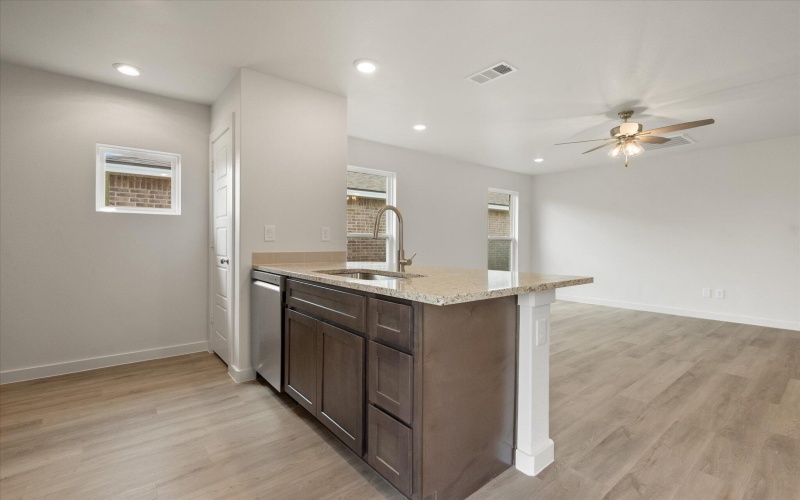 1616 N Clinton Avenue, Lubbock, TX 79416, 2 Bedrooms Bedrooms, ,2 BathroomsBathrooms,Residential,For Sale,1616 N Clinton Avenue,0,202561177