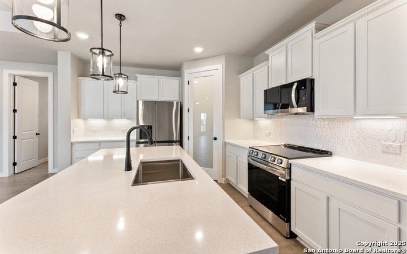 735 Langston Ln, New Braunfels, TX 78130, 4 Bedrooms Bedrooms, ,3 BathroomsBathrooms,Residential,For Sale,735 Langston Ln,0,1874836