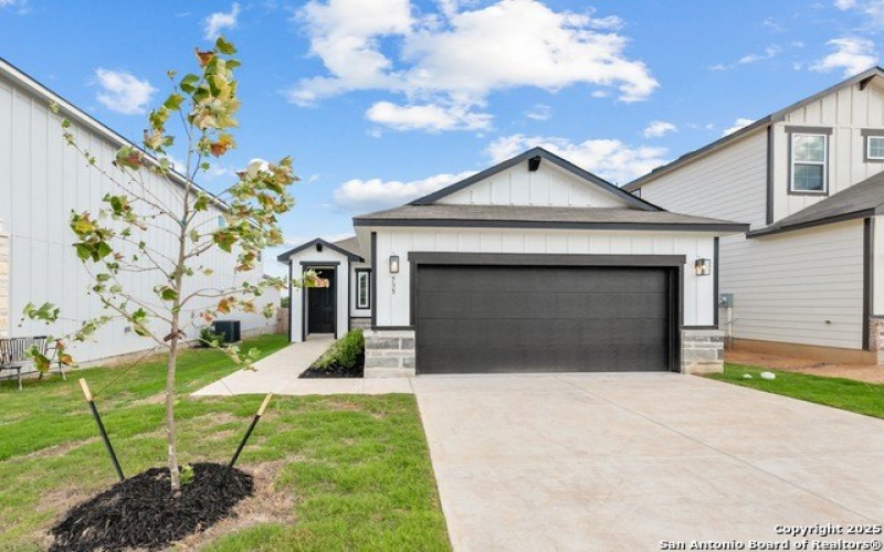 735 Langston Ln, New Braunfels, TX 78130, 4 Bedrooms Bedrooms, ,3 BathroomsBathrooms,Residential,For Sale,735 Langston Ln,0,1874836
