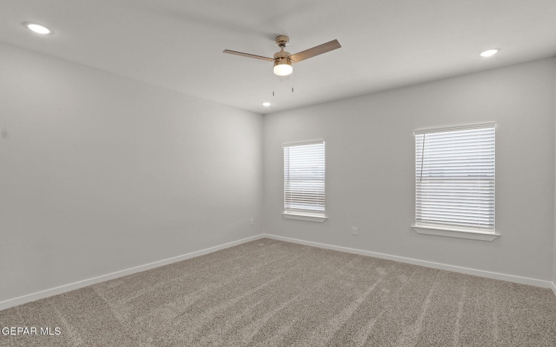 646 DAVI'S GREENWOOD COURT, Vinton, TX 79821, 3 Habitaciones Habitaciones , ,2 BañosBaños,Residential,En Venta,646 DAVI'S GREENWOOD COURT,921915