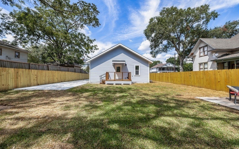 504 North Lake Avenue, Eagle Lake, TX 77434, 3 Bedrooms Bedrooms, ,2 BathroomsBathrooms,Residential,For Sale,504 North Lake Avenue,0,153416