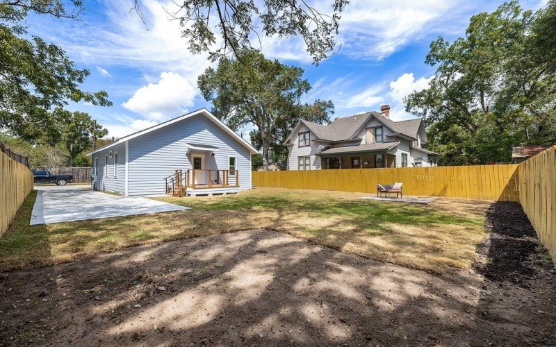 504 North Lake Avenue, Eagle Lake, TX 77434, 3 Bedrooms Bedrooms, ,2 BathroomsBathrooms,Residential,For Sale,504 North Lake Avenue,0,153416