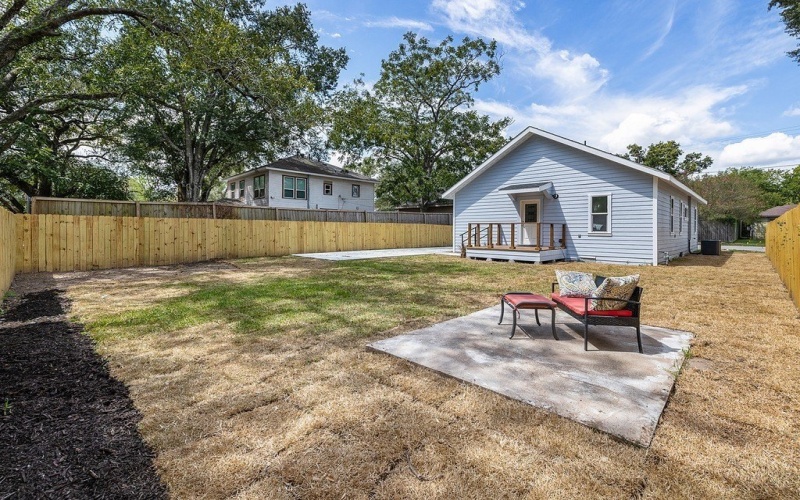 504 North Lake Avenue, Eagle Lake, TX 77434, 3 Bedrooms Bedrooms, ,2 BathroomsBathrooms,Residential,For Sale,504 North Lake Avenue,0,153416