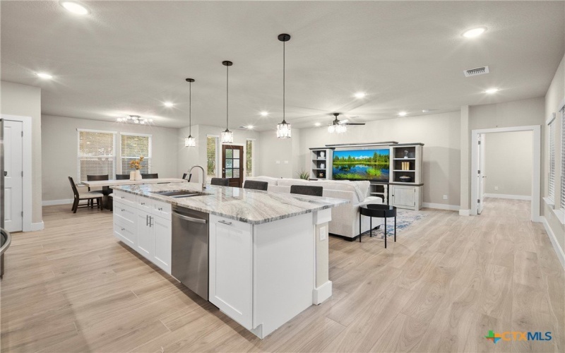 5338 Howard Street, San Antonio, TX 78212, 4 Bedrooms Bedrooms, ,3 BathroomsBathrooms,Residential,For Sale,5338 Howard Street,0,593911