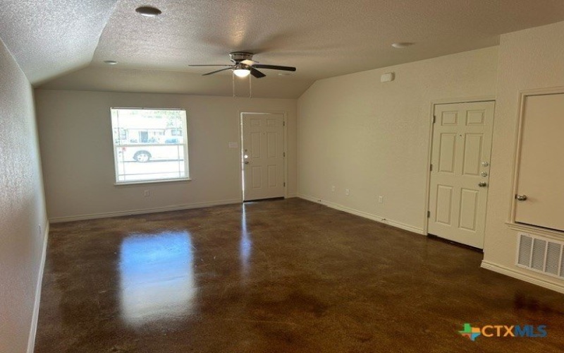 206 E Washington Avenue, Copperas Cove, TX 76522, 3 Bedrooms Bedrooms, ,Residential,For Sale,206 E Washington Avenue,0,593961