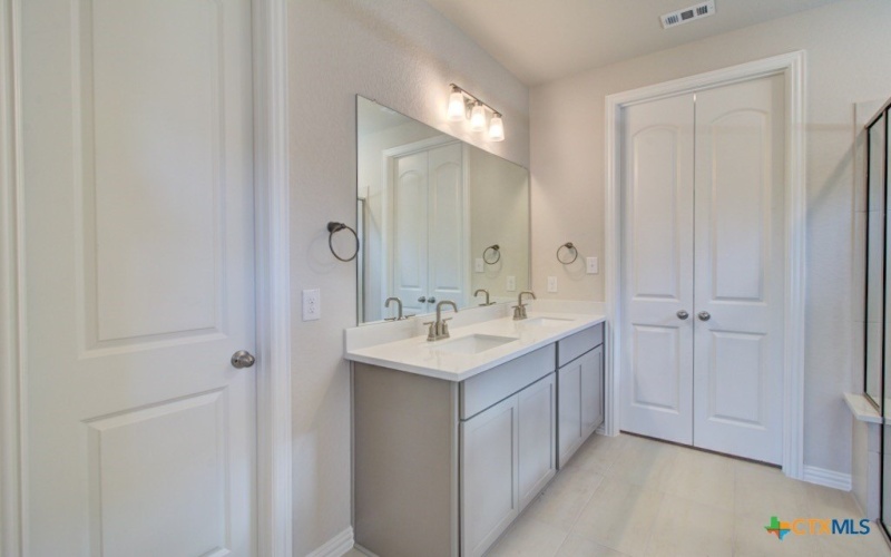 1661 Couser Avenue, New Braunfels, TX 78132, 3 Bedrooms Bedrooms, ,2 BathroomsBathrooms,Residential,For Sale,1661 Couser Avenue,0,593978