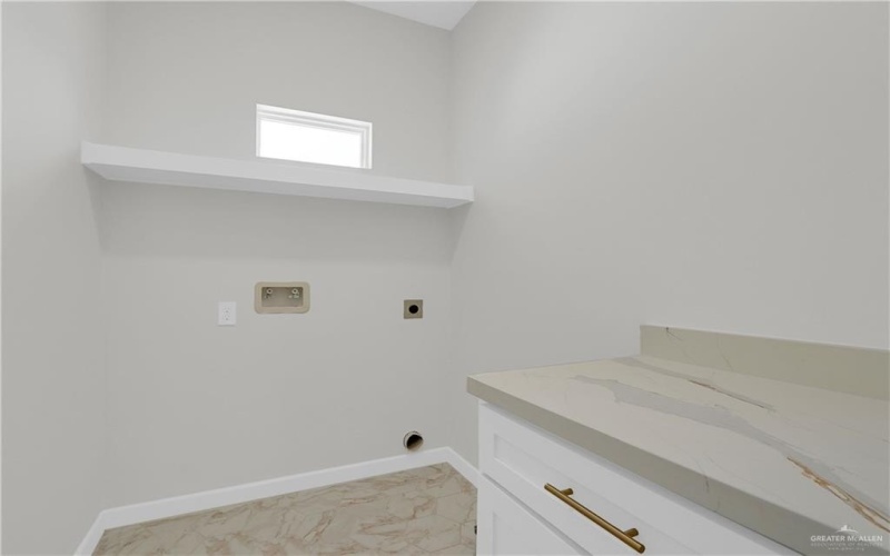 1047 Nina Avenue, Alamo, TX 78516, 3 Bedrooms Bedrooms, ,2 BathroomsBathrooms,Residential,For Sale,1047 Nina Avenue,0,481828