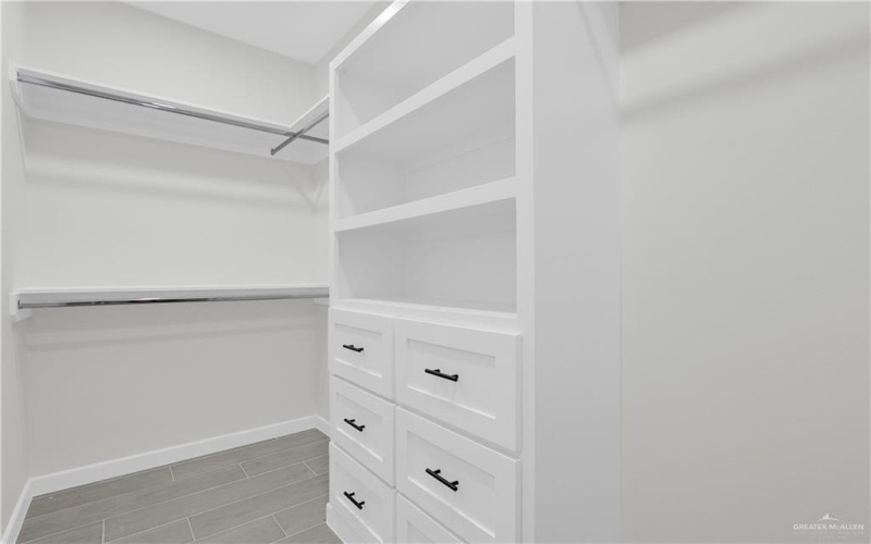 1047 Nina Avenue, Alamo, TX 78516, 3 Bedrooms Bedrooms, ,2 BathroomsBathrooms,Residential,For Sale,1047 Nina Avenue,0,481828