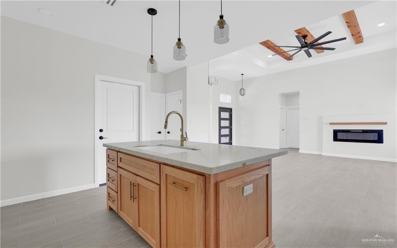 1047 Nina Avenue, Alamo, TX 78516, 3 Bedrooms Bedrooms, ,2 BathroomsBathrooms,Residential,For Sale,1047 Nina Avenue,0,481828