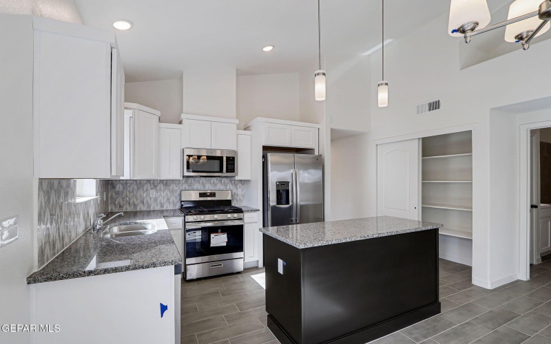 14372 Bill Lazor Parkway, El Paso, TX 79928, 3 Habitaciones Habitaciones , ,2 BañosBaños,Residential,En Venta,14372 Bill Lazor Parkway,921925