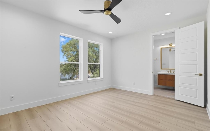 1906 Leath Street, Dallas, TX 75212, 3 Bedrooms Bedrooms, ,3 BathroomsBathrooms,Residential,For Sale,1906 Leath Street,0,21060479