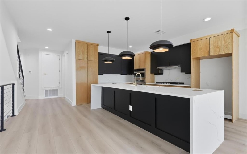 1906 Leath Street, Dallas, TX 75212, 3 Bedrooms Bedrooms, ,3 BathroomsBathrooms,Residential,For Sale,1906 Leath Street,0,21060479