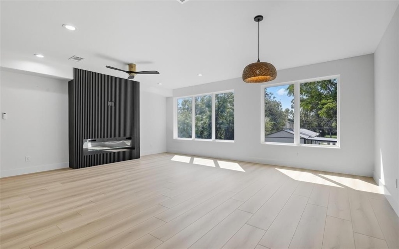 1906 Leath Street, Dallas, TX 75212, 3 Bedrooms Bedrooms, ,3 BathroomsBathrooms,Residential,For Sale,1906 Leath Street,0,21060479