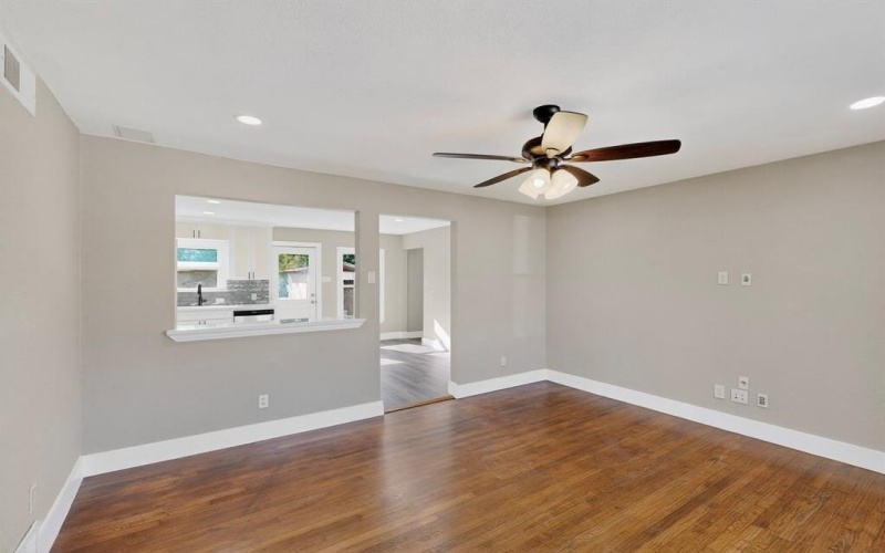 1708 Ridgeview Street, Mesquite, TX 75149, 4 Bedrooms Bedrooms, ,2 BathroomsBathrooms,Residential,For Sale,1708 Ridgeview Street,0,21070485