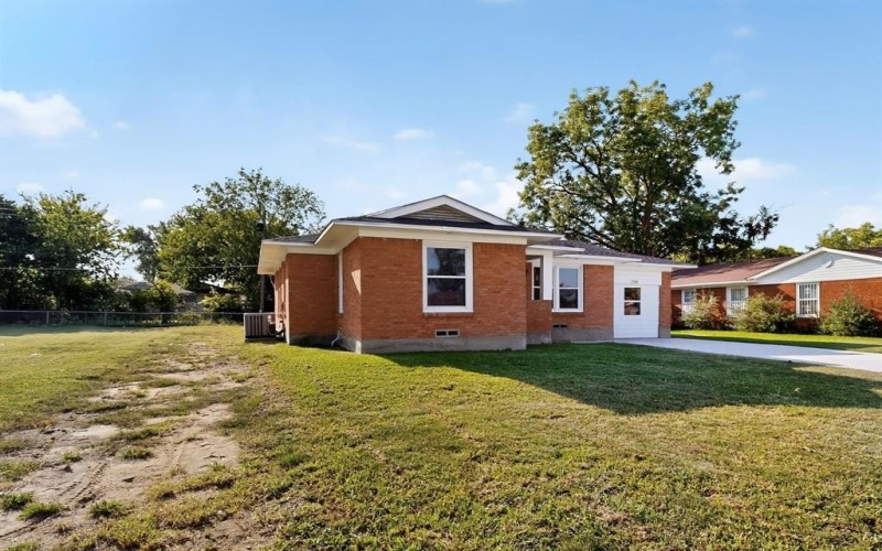 1708 Ridgeview Street, Mesquite, TX 75149, 4 Bedrooms Bedrooms, ,2 BathroomsBathrooms,Residential,For Sale,1708 Ridgeview Street,0,21070485