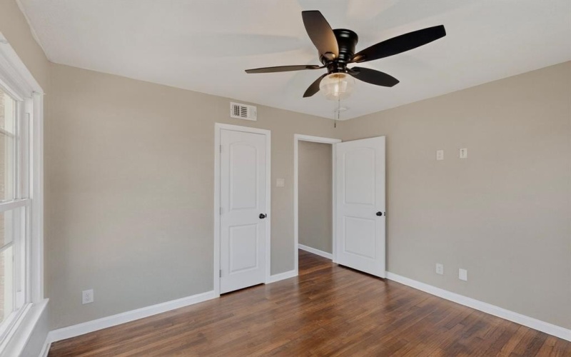 1708 Ridgeview Street, Mesquite, TX 75149, 4 Bedrooms Bedrooms, ,2 BathroomsBathrooms,Residential,For Sale,1708 Ridgeview Street,0,21070485