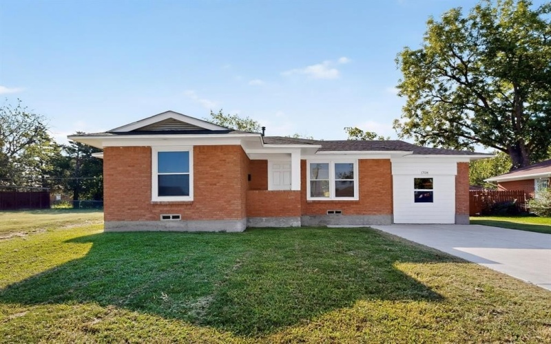 1708 Ridgeview Street, Mesquite, TX 75149, 4 Bedrooms Bedrooms, ,2 BathroomsBathrooms,Residential,For Sale,1708 Ridgeview Street,0,21070485
