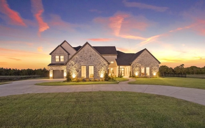 324 Chapel View Court, Heath, TX 75032, 5 Bedrooms Bedrooms, ,5 BathroomsBathrooms,Residential,For Sale,324 Chapel View Court,0,21070799
