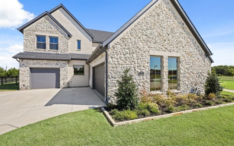 324 Chapel View Court, Heath, TX 75032, 5 Bedrooms Bedrooms, ,5 BathroomsBathrooms,Residential,For Sale,324 Chapel View Court,0,21070799