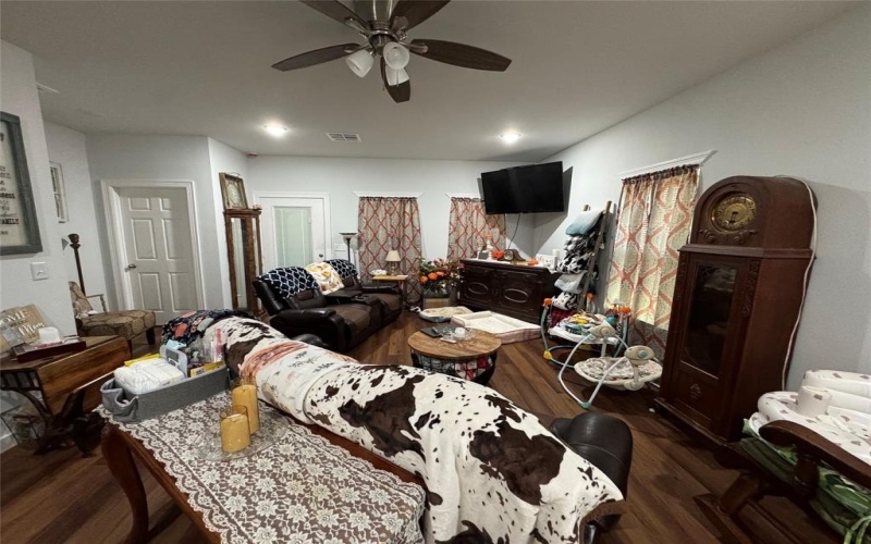 1307 W 33rd Street, Tyler, TX 75702, 3 Bedrooms Bedrooms, ,2 BathroomsBathrooms,Residential Multi Family,For Sale,1307 W 33rd Street,0,21071222