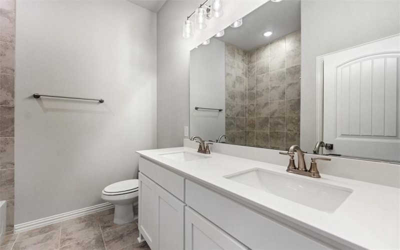 120 Big Bend Trail, Valley View, TX 76272, 4 Bedrooms Bedrooms, ,2 BathroomsBathrooms,Residential,For Sale,120 Big Bend Trail,0,21073198