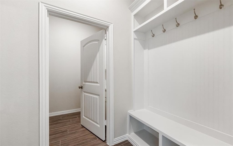 120 Big Bend Trail, Valley View, TX 76272, 4 Bedrooms Bedrooms, ,2 BathroomsBathrooms,Residential,For Sale,120 Big Bend Trail,0,21073198