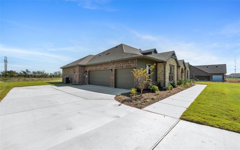 120 Big Bend Trail, Valley View, TX 76272, 4 Bedrooms Bedrooms, ,2 BathroomsBathrooms,Residential,For Sale,120 Big Bend Trail,0,21073198