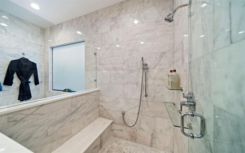 5019 Lark Lane, Dallas, TX 75209, 6 Bedrooms Bedrooms, ,6 BathroomsBathrooms,Residential,For Sale,5019 Lark Lane,0,21072158