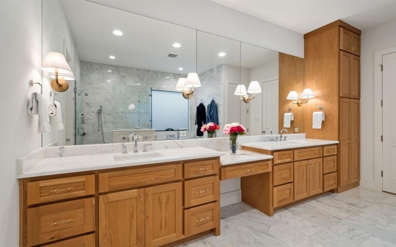 5019 Lark Lane, Dallas, TX 75209, 6 Bedrooms Bedrooms, ,6 BathroomsBathrooms,Residential,For Sale,5019 Lark Lane,0,21072158