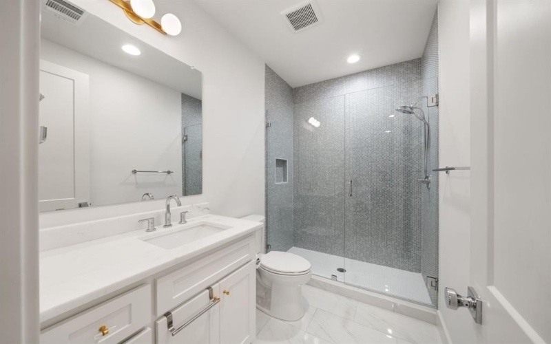 5019 Lark Lane, Dallas, TX 75209, 6 Bedrooms Bedrooms, ,6 BathroomsBathrooms,Residential,For Sale,5019 Lark Lane,0,21072158