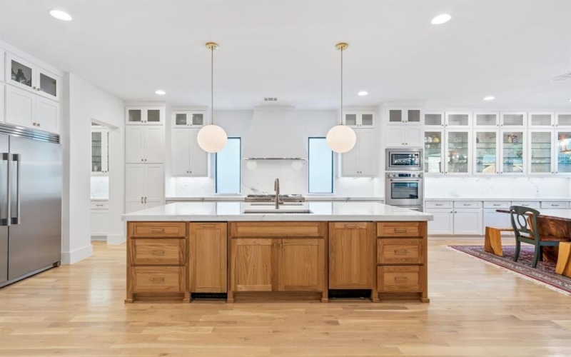 5019 Lark Lane, Dallas, TX 75209, 6 Bedrooms Bedrooms, ,6 BathroomsBathrooms,Residential,For Sale,5019 Lark Lane,0,21072158