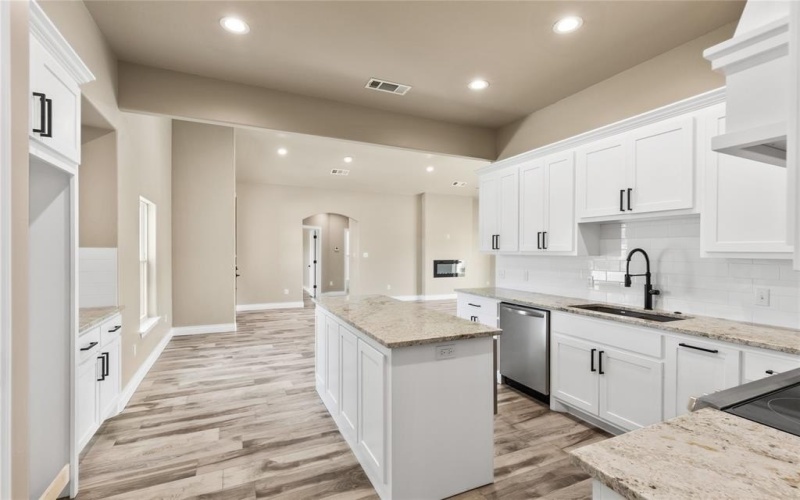 4506 E Kenwood Court, Granbury, TX 76049, 3 Habitaciones Habitaciones , ,2 BañosBaños,Residential,En Venta,4506 E Kenwood Court,0,21072443