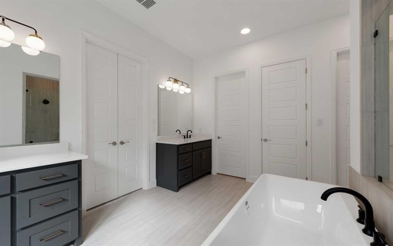 1720 Grenache Drive, McLendon Chisholm, TX 75032, 4 Habitaciones Habitaciones , ,3 BañosBaños,Residential,En Venta,1720 Grenache Drive,0,21072518