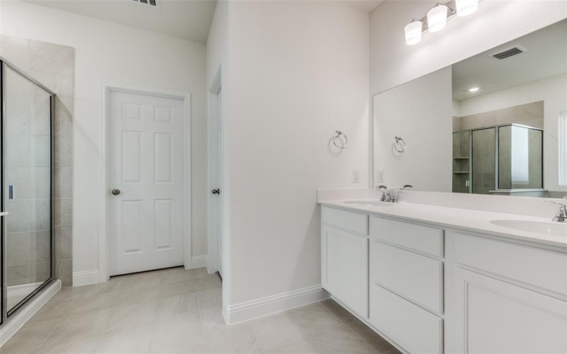 210 Peckham Drive, Justin, TX 76247, 5 Bedrooms Bedrooms, ,3 BathroomsBathrooms,Residential,For Sale,210 Peckham Drive,0,21072551