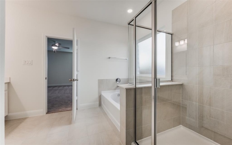 210 Peckham Drive, Justin, TX 76247, 5 Bedrooms Bedrooms, ,3 BathroomsBathrooms,Residential,For Sale,210 Peckham Drive,0,21072551