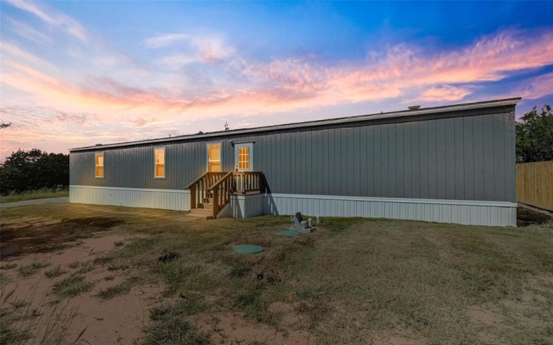 6303 N Oklahoma Trail, Granbury, TX 76048, 3 Bedrooms Bedrooms, ,2 BathroomsBathrooms,Residential,For Sale,6303 N Oklahoma Trail,0,21072634