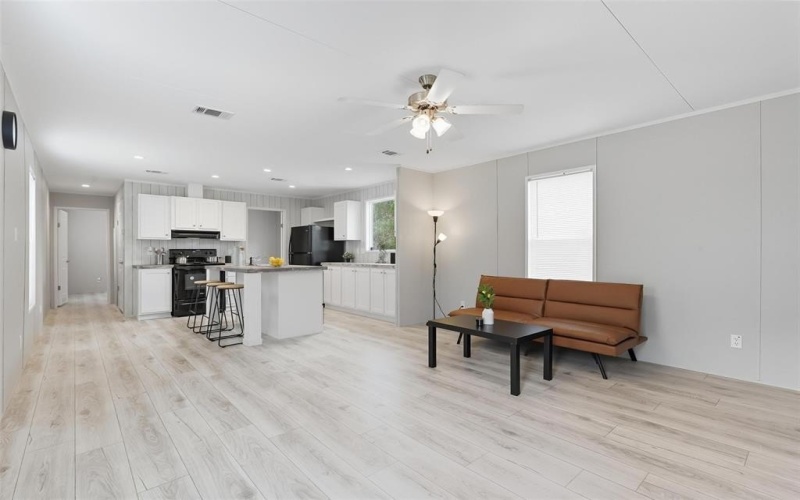 6303 N Oklahoma Trail, Granbury, TX 76048, 3 Bedrooms Bedrooms, ,2 BathroomsBathrooms,Residential,For Sale,6303 N Oklahoma Trail,0,21072634
