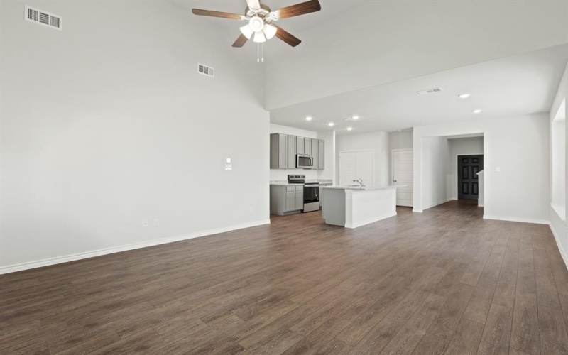 9952 Dynamics Drive, Fort Worth, TX 76131, 4 Habitaciones Habitaciones , ,2 BañosBaños,Residential,En Venta,9952 Dynamics Drive,0,21072757