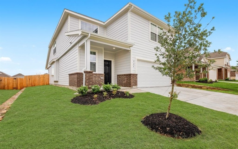 925 Rocket Plane Drive, Fort Worth, TX 76131, 4 Bedrooms Bedrooms, ,2 BathroomsBathrooms,Residential,For Sale,925 Rocket Plane Drive,0,21072783