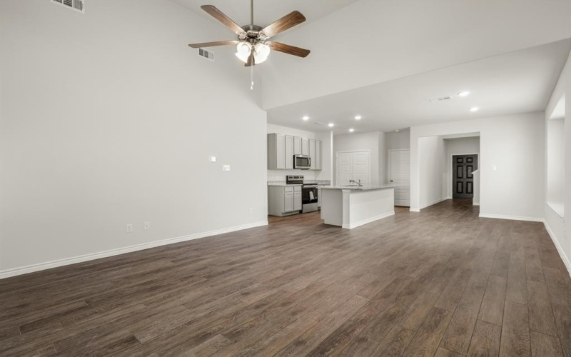 925 Rocket Plane Drive, Fort Worth, TX 76131, 4 Bedrooms Bedrooms, ,2 BathroomsBathrooms,Residential,For Sale,925 Rocket Plane Drive,0,21072783