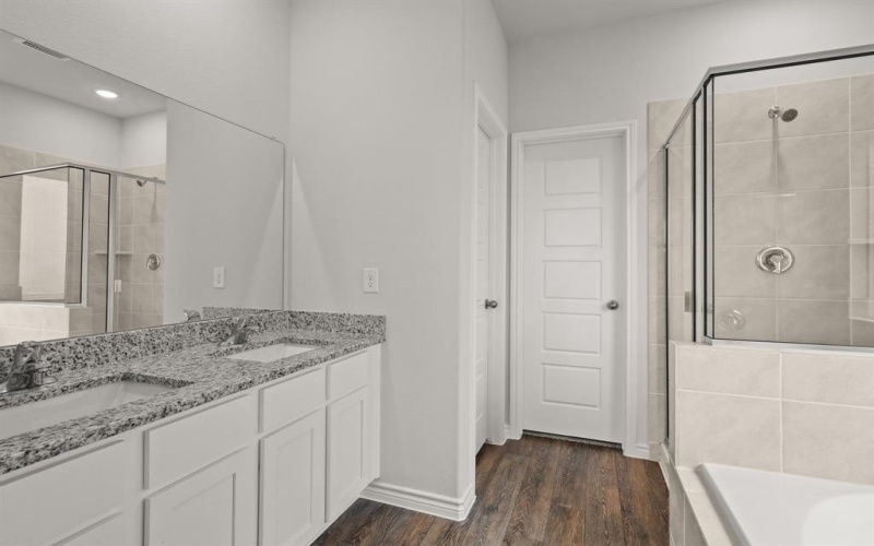 1000 Wingjet Way, Fort Worth, TX 76131, 4 Habitaciones Habitaciones , ,2 BañosBaños,Residential,En Venta,1000 Wingjet Way,0,21072811